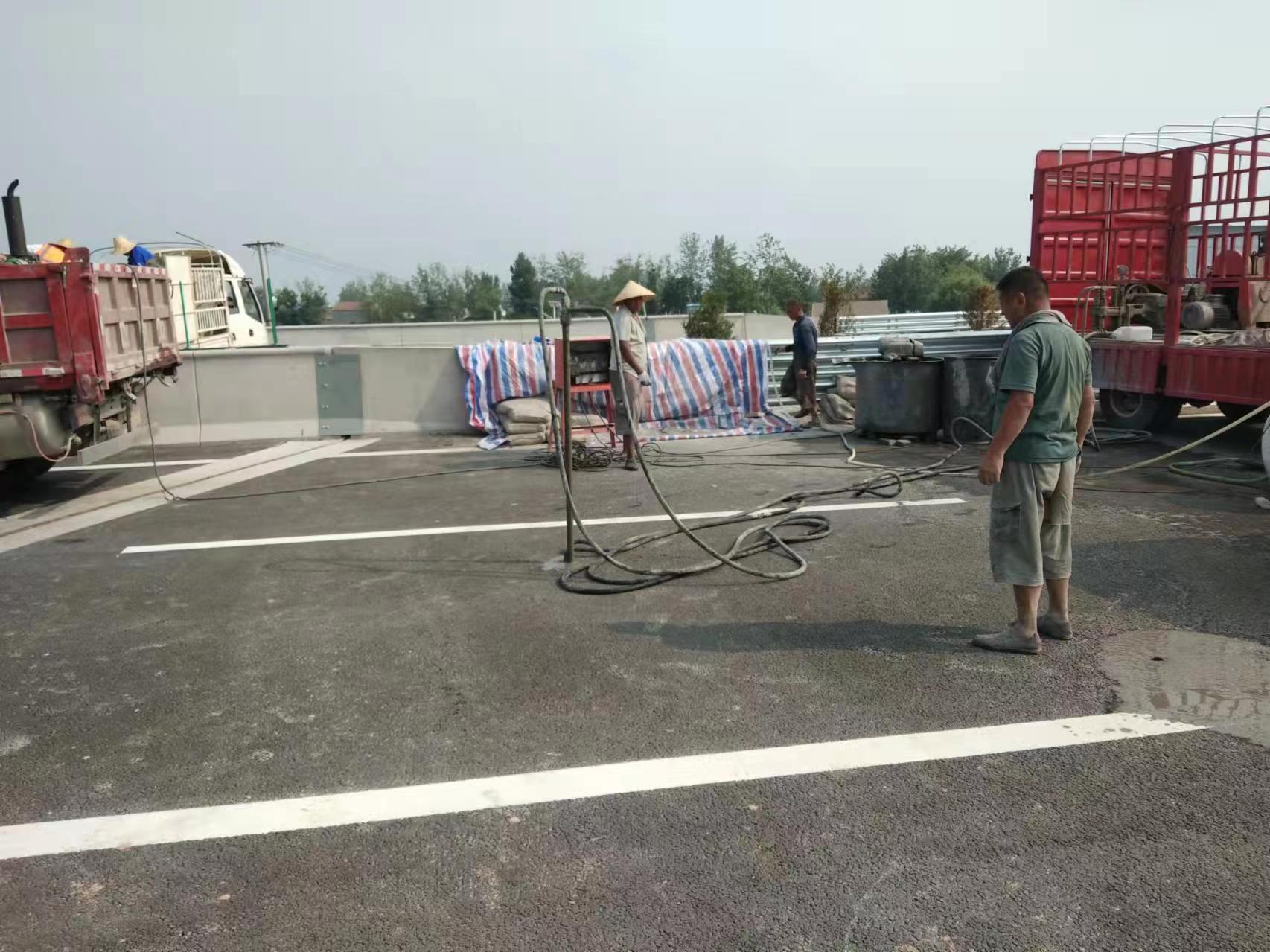 类乌齐路基注浆