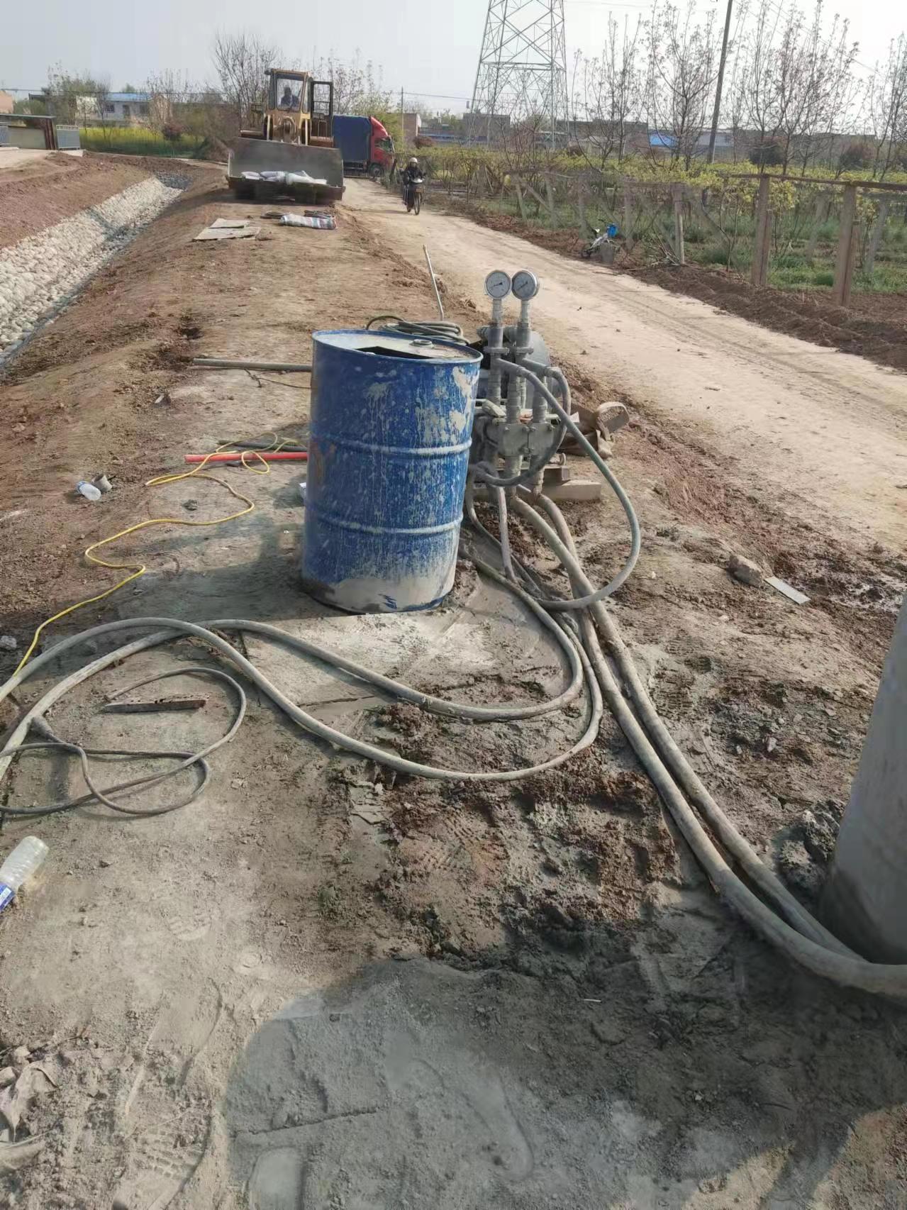 类乌齐顶管注浆